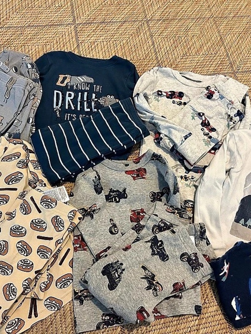 Toddler Boy 2 piece Pajamas Bundle Baby Gap Carters 2T